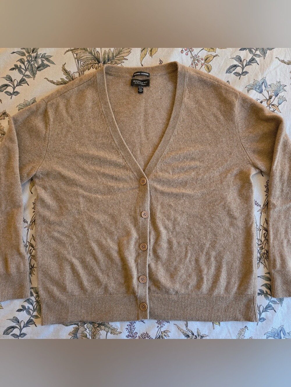 Hudson's Bay Camel/Tan V-Neck Button Front Cardigan XL